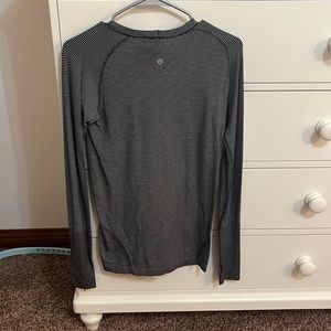 Lululemon long sleeve swiftly tech
